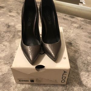Aldo Kristina Pumps Pewter size 8